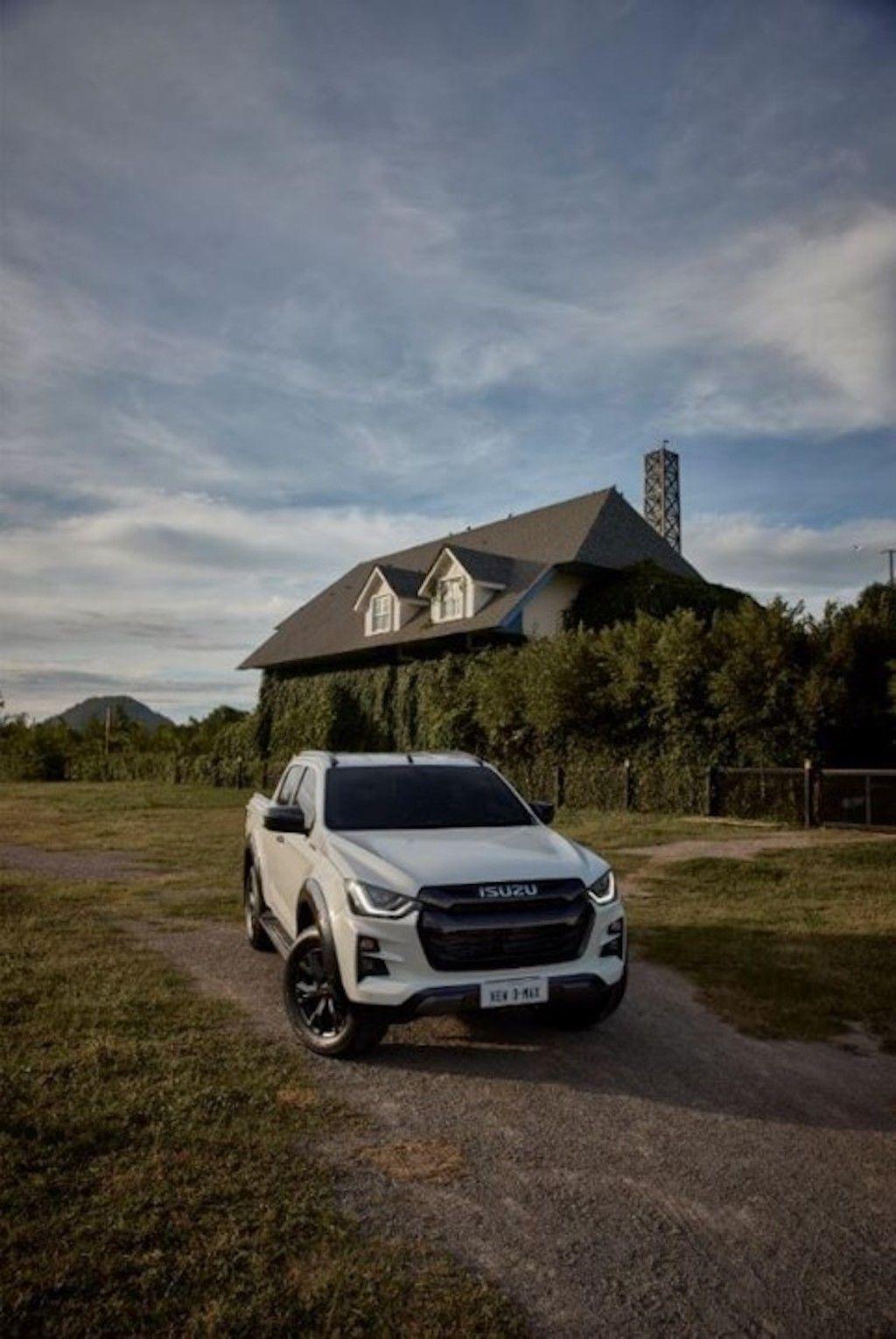 d-max-153