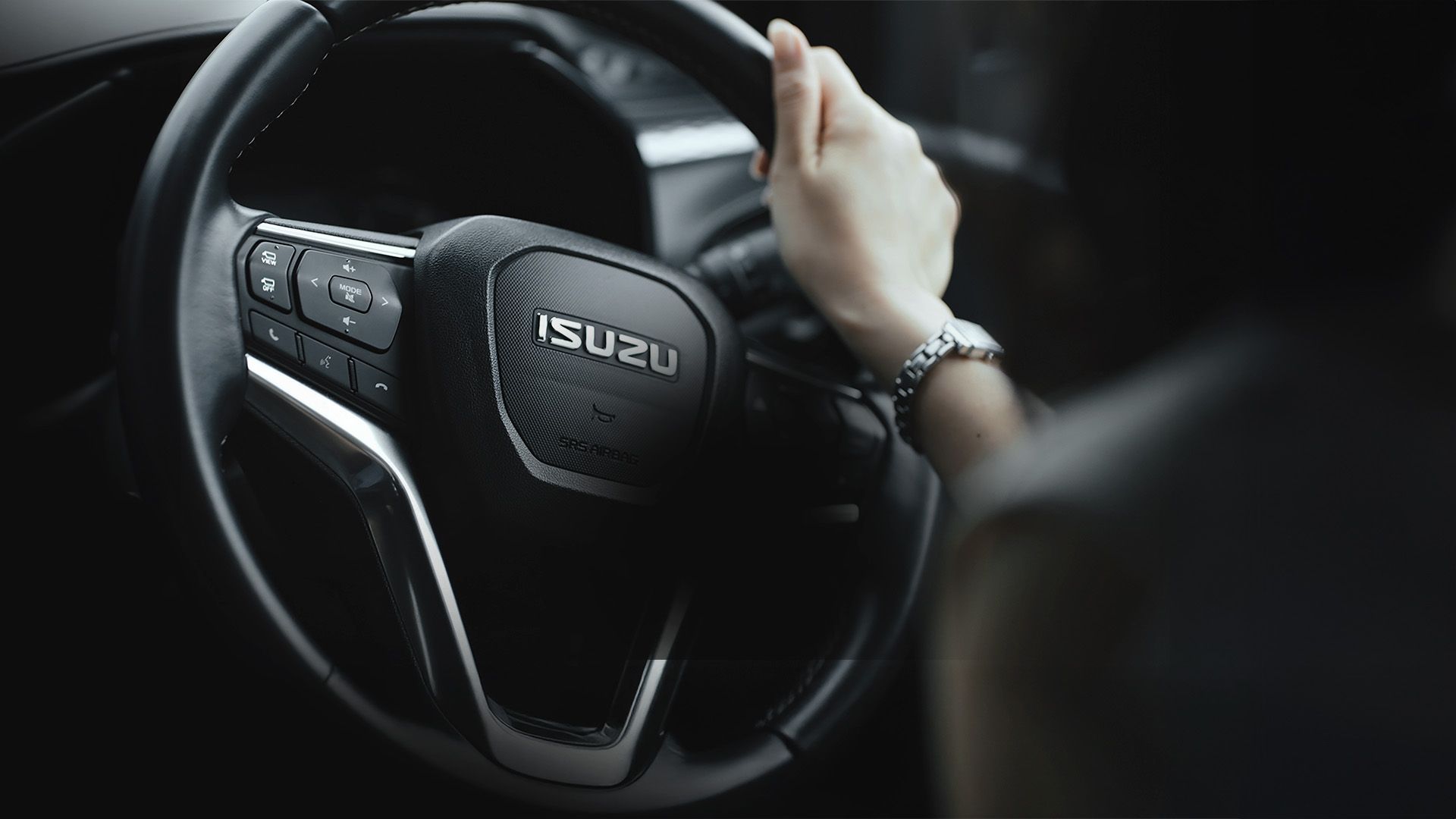 ใหม่! พวงมาลัยไฟฟ้า EPS แม่นยำ ขับง่าย สบาย ทุกสภาพถนน - ISUZU D-MAX EV (อีซูซุ ดีแมคซ์ อีวี)