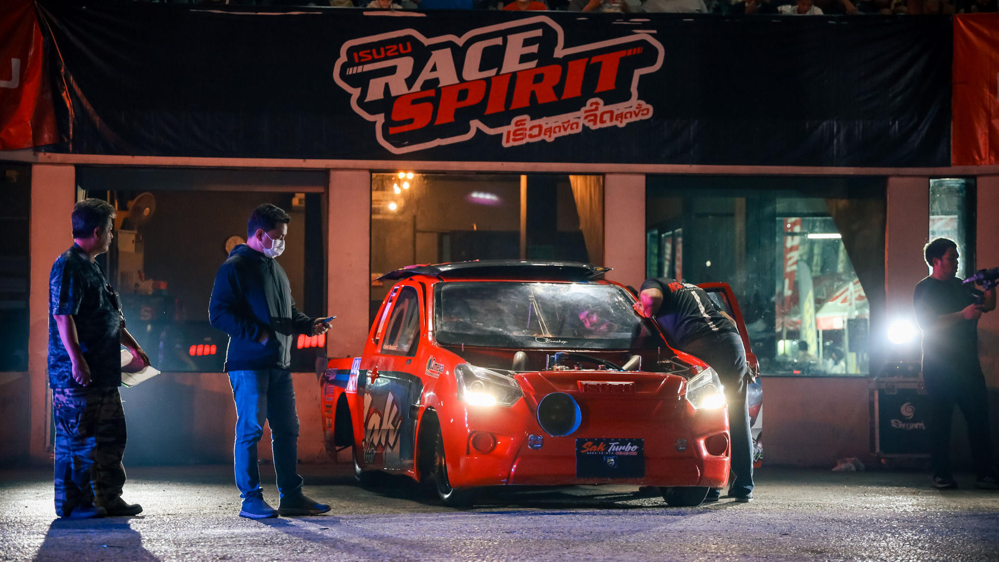 อีซูซุระเบิดความมันส์! ท้าประลองความเร็วในการแข่งขัน ISUZU RACE SPIRIT 2022  รอบชิงชนะเลิศ ค้นหาสุดยอดรถ “อีซูซุ ดีแมคซ์” เร็วสุดขีด จี๊ดสุดขั้ว