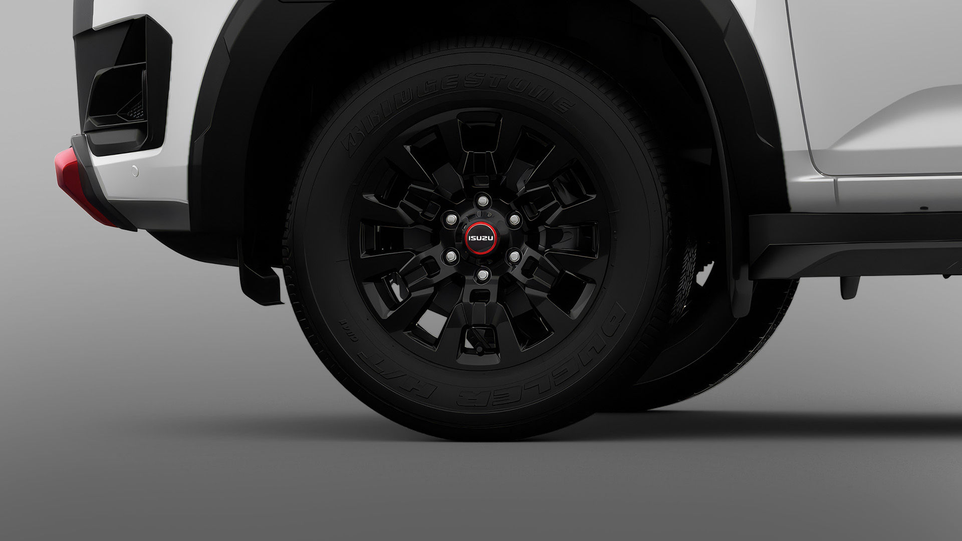 ใหม่! ล้ออัลลอยขนาด 18 นิ้ว ใหม่! ล้ออัลลอยขนาด 18 นิ้ว - ISUZU V-CROSS 4x4 (อีซูซุ วี-ครอส 4x4)
